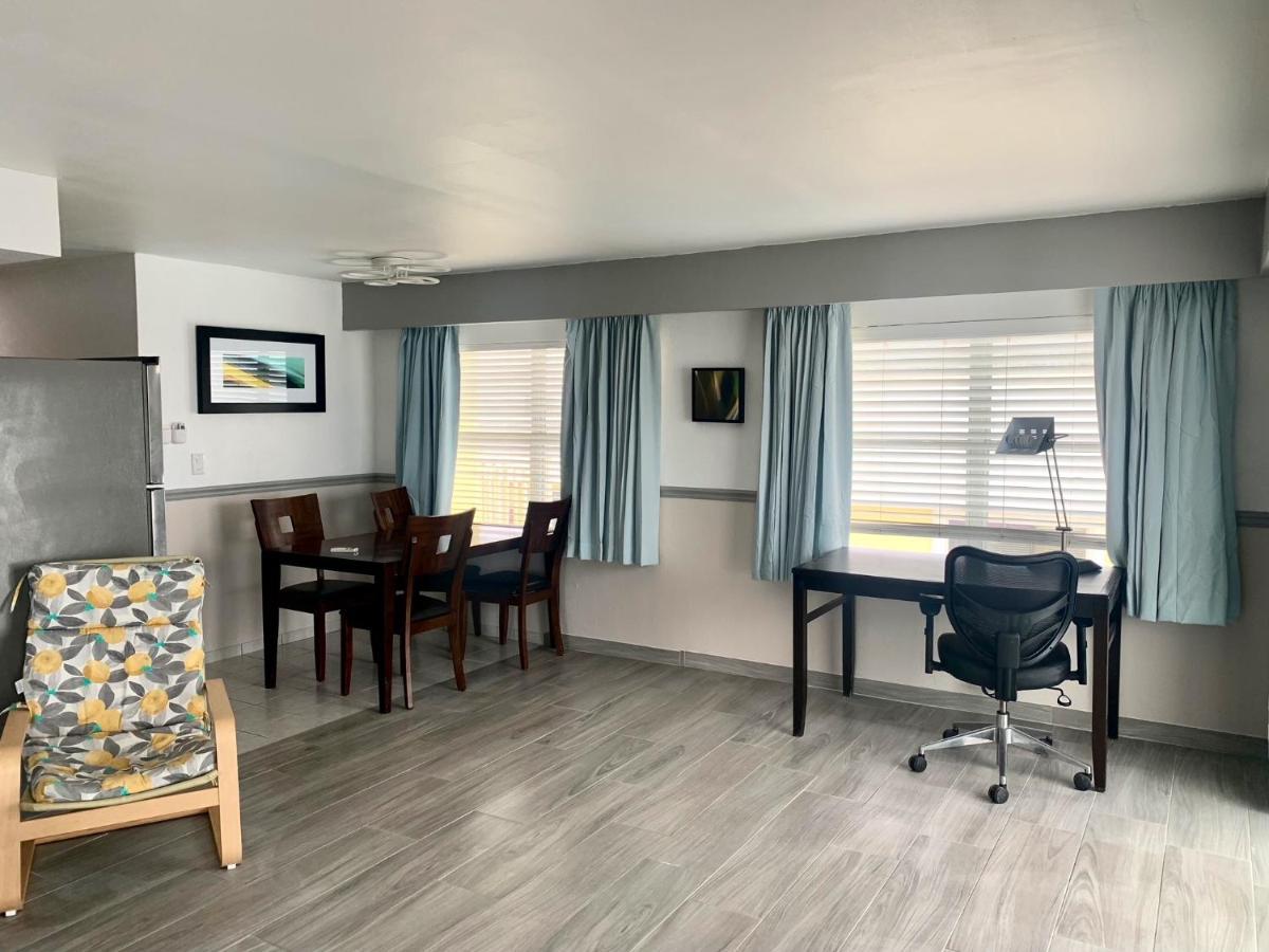 Sand Castle Motel Daytona Beach Shores ภายนอก รูปภาพ